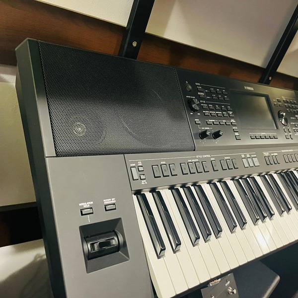 yamaha sx700 clapa cu aranjor second hand e-music.ro-1