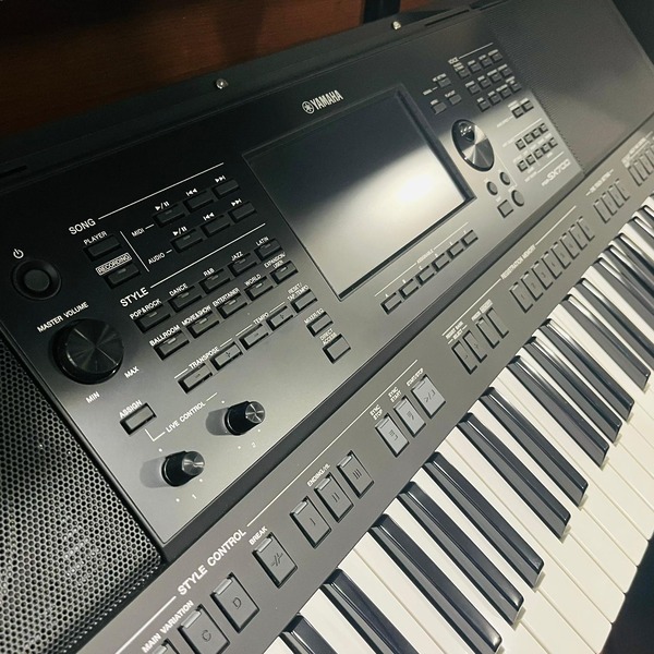 yamaha sx700 clapa cu aranjor second hand e-music.ro-2