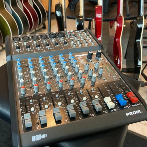 comanda acum proel m8 mixer analog ieftin e-music.ro