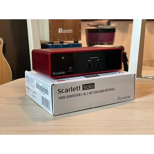 Interfața Audio - Focusrite Scarlett Solo 3rd Gen E-Music Shop