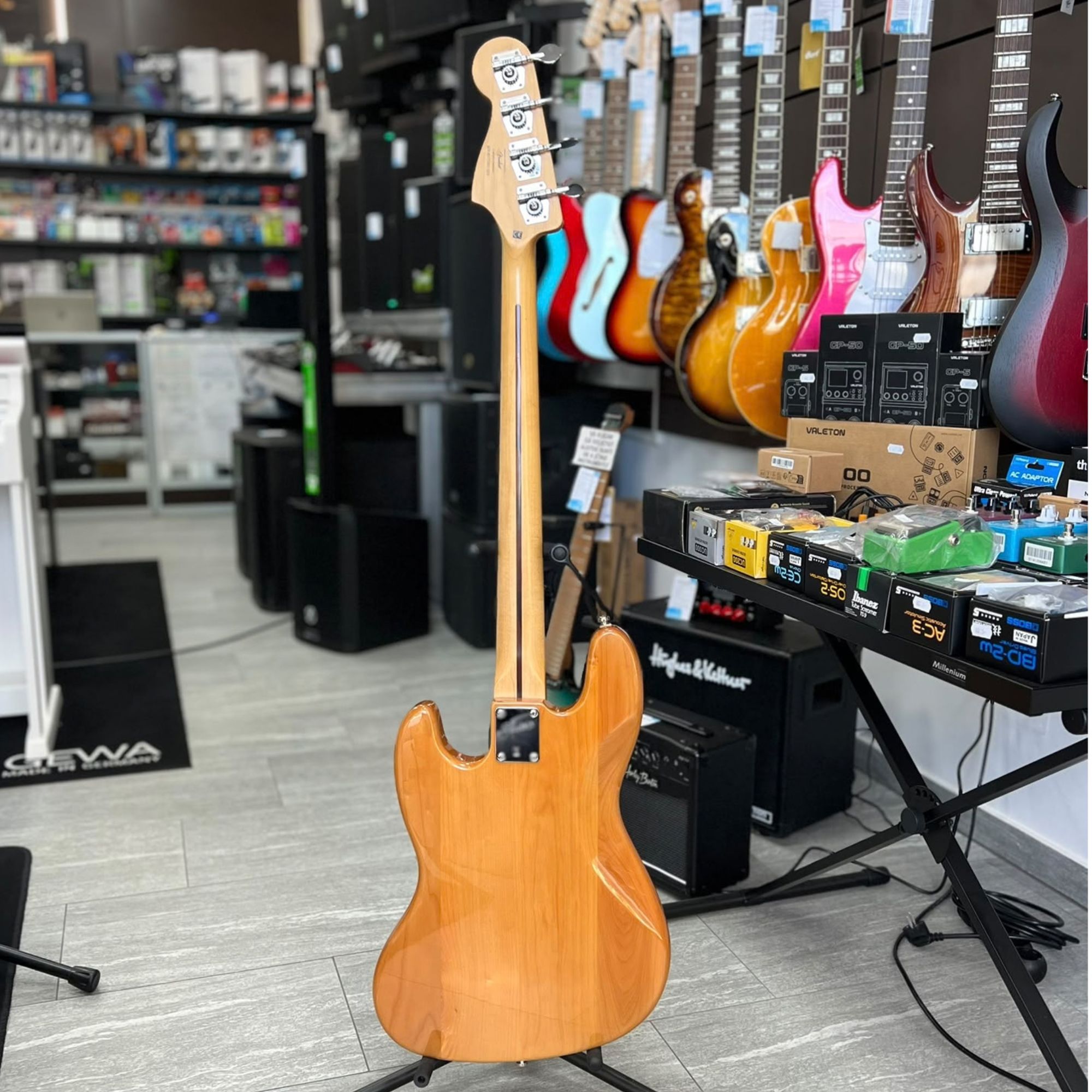 Chitara Bass- Squier Vintage Modified Jazz Bass ’70s (natural finish)- Second Hand cu Garanție - imagine 2