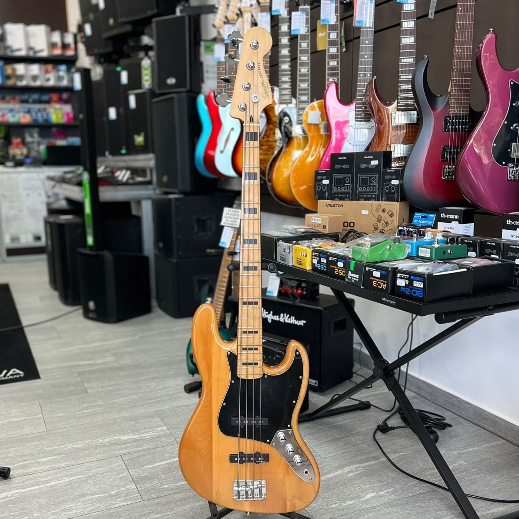 Chitara Bass- Squier Vintage Modified Jazz Bass ’70s (natural finish)- Second Hand cu Garanție